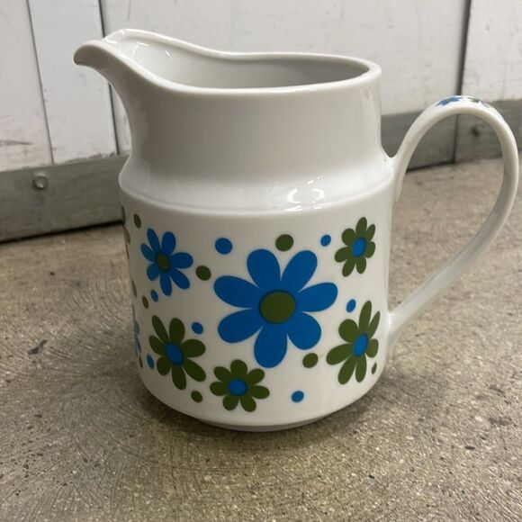 Vintage 1960’s Mid Century Small Ceramic Pitcher - Picture 3 of 4